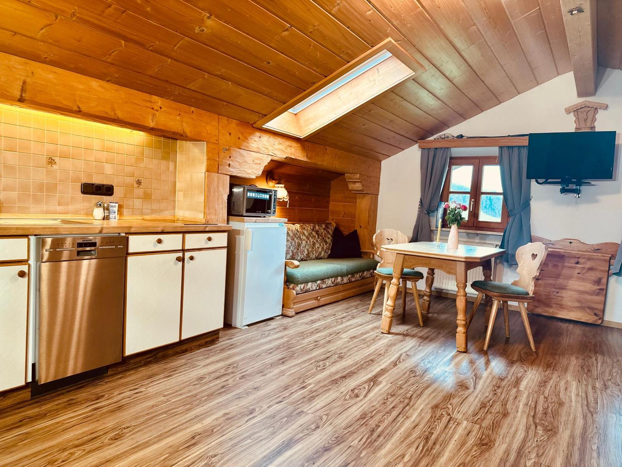 Ferienwohnung Beim Raffner Ruhpolding Room photo
